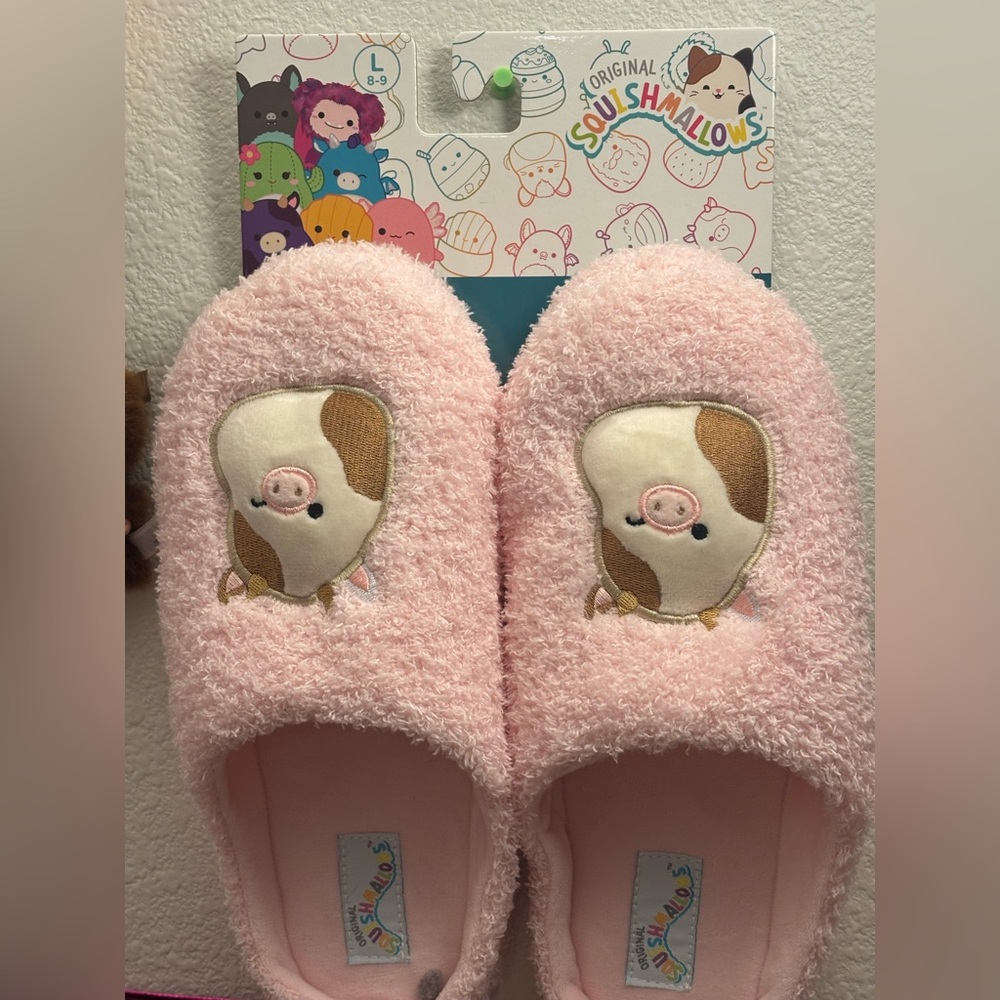 Squishmallows Pink Piggy Women’s Slippers
